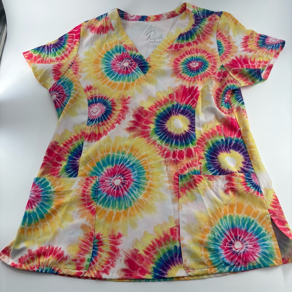 Prints by Maevn Women's Yellow Scrub Top Small